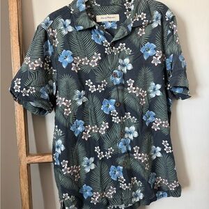 Tommy Bahama Men's Navy and Blue Floral Shirt